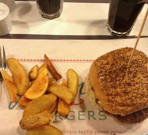 Friends Burgers Balcova Izmir